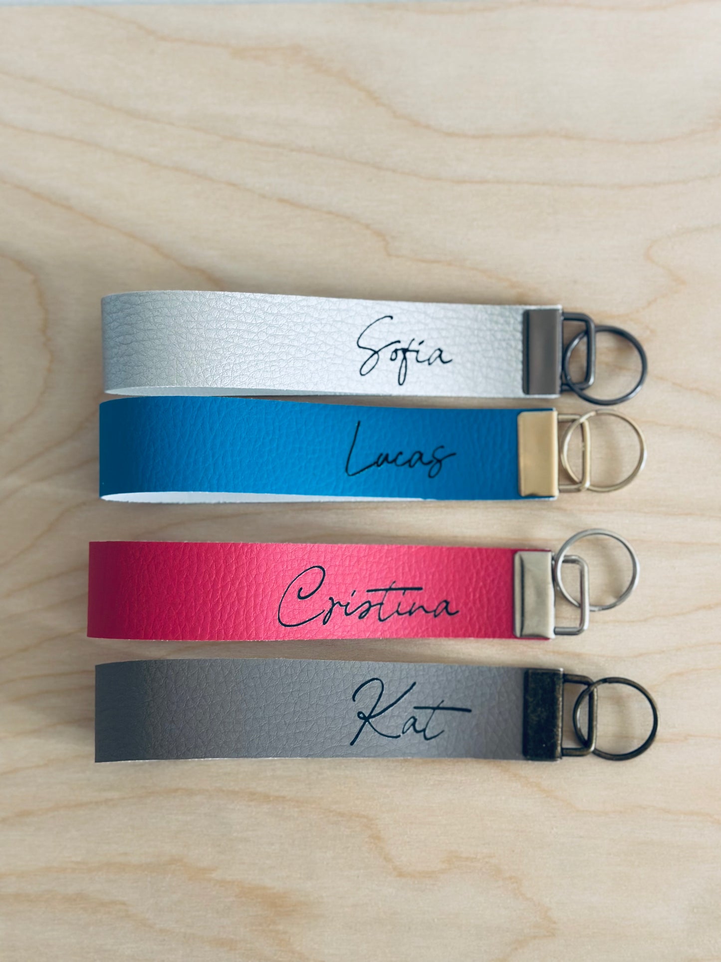 Pulsera llavero con nombre