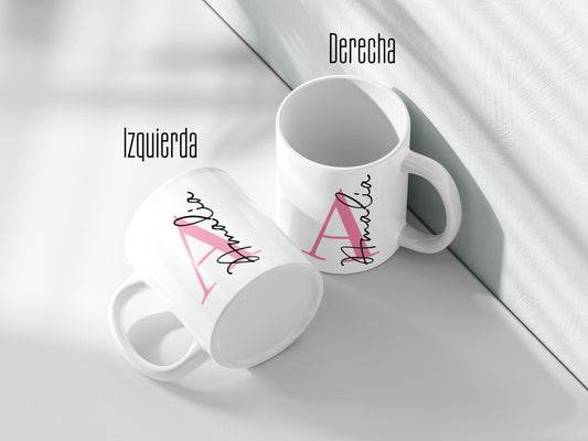 Taza personalizada con inicial y nombre en el lado izquierda y derecha