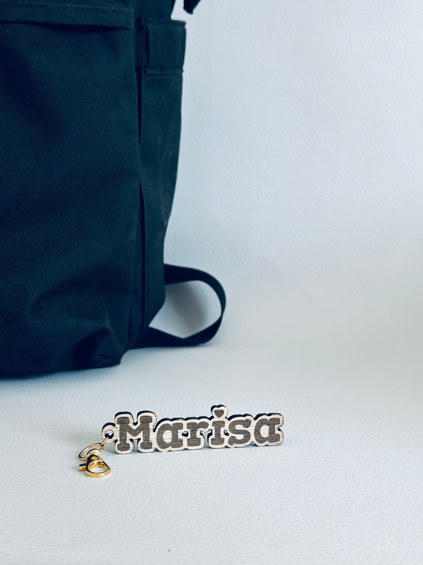 Etiqueta de mochila personalizada madera