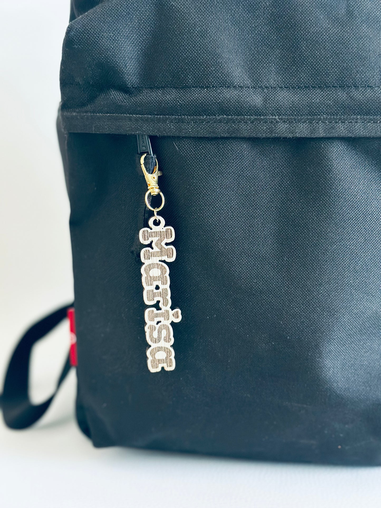 Etiqueta de mochila personalizada madera